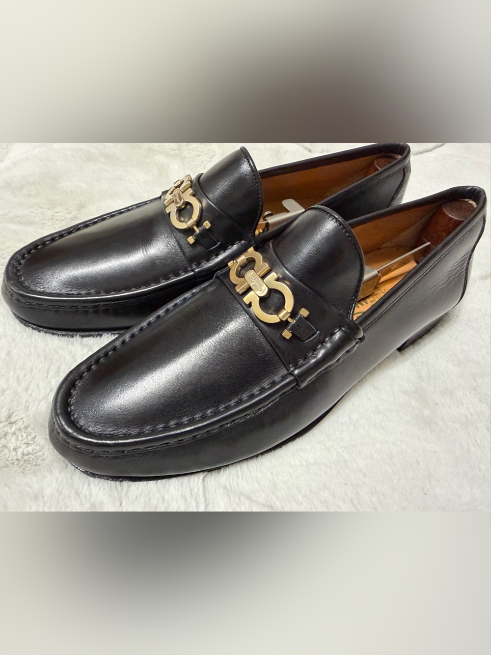 $995 Salvatore Ferragamo Black Leather Gold Gancini Buckle Bit Loafers 10.5 D - Picture 2 of 12